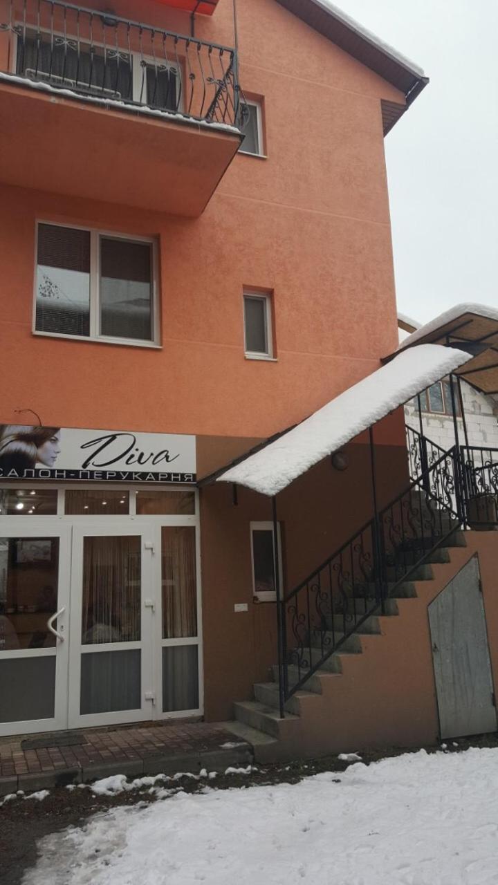 Zatishok Guest House Rakhiv Luaran gambar