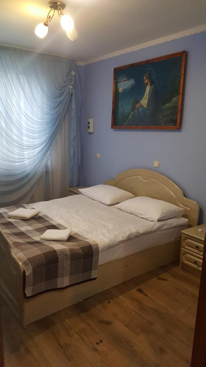 Zatishok Guest House Rakhiv Luaran gambar